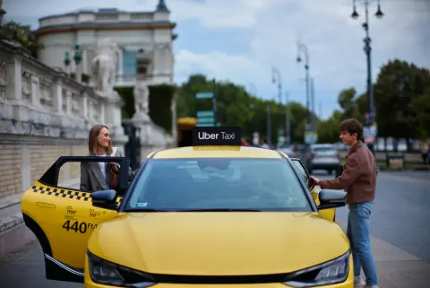 Uber – reducere de 80% pentru studenți