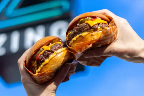 Zing Burger – reducere de 15% pentru studenți